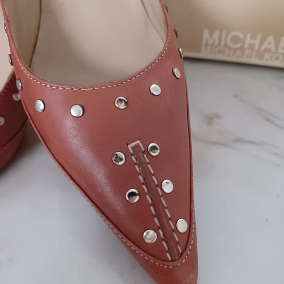 Michael Kors "Astor Pump" leather shoes - Picture 13 of 16